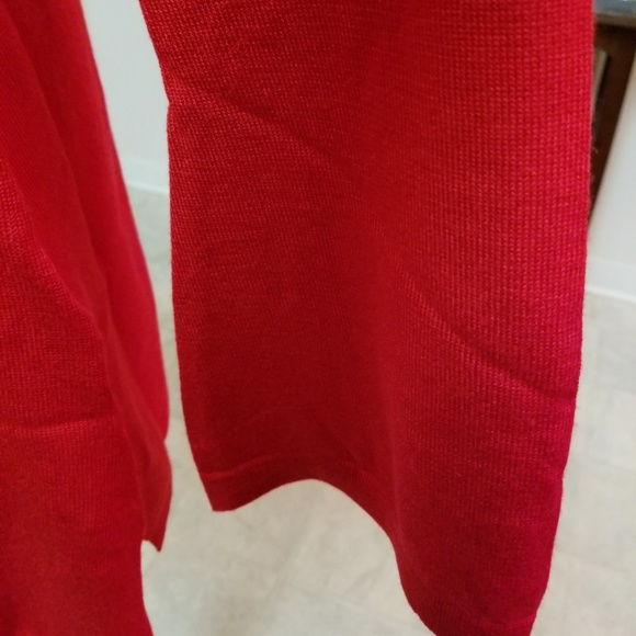 🆕️⬇️Esperanza Red Embellished Peep Hole Sweater - Picture 5 of 8